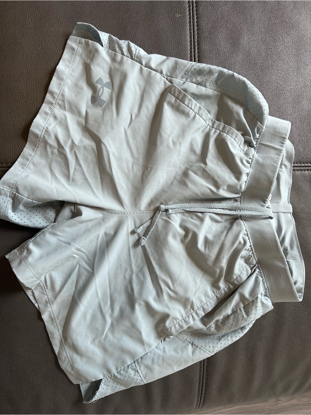 Under Armour Men’s Light Gray Athletic Training Shorts